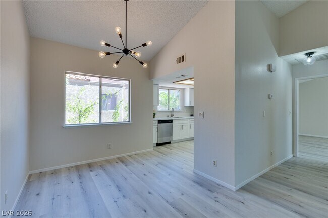 Building Photo - 582 Searchlight Dr