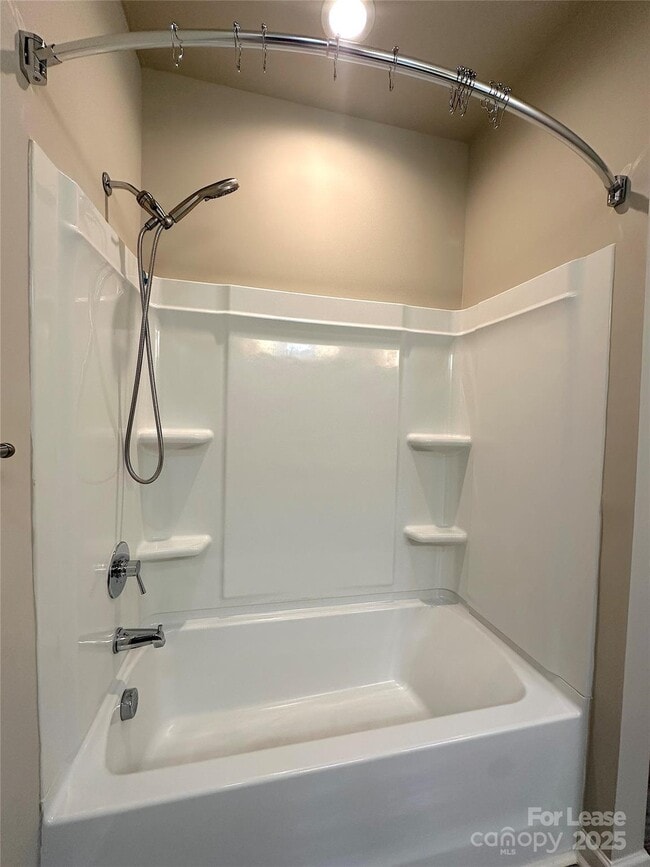 Building Photo - 228 Overstone Ct
