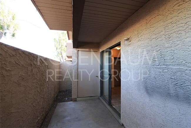 Building Photo - Beautiful & spacious 2-bedrooms, 1.5-baths...