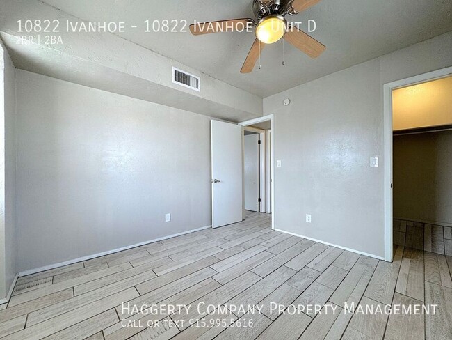 Building Photo - East El Paso 2bed/1.5 Townhome Refrig A/C