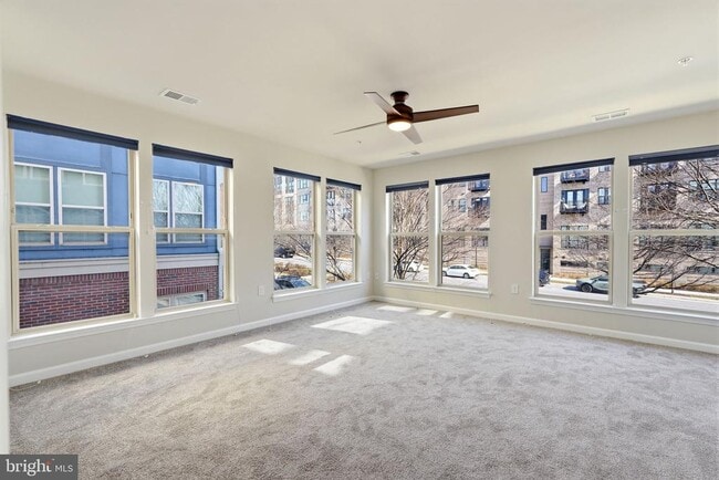 Building Photo - 637 Diamondback Dr