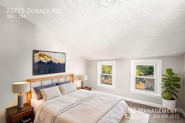 Building Photo - 23735 Donald Ave