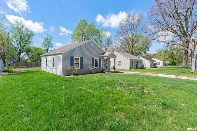 Building Photo - 5209 N Glen Elm Dr