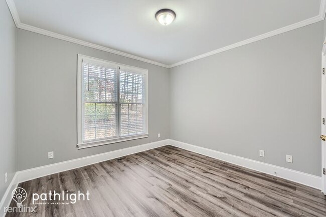 Building Photo - 5 br, 4 bath House - 1795 Millside Terrace...