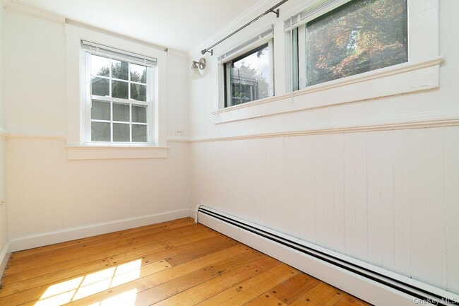 Building Photo - 103 Erie St