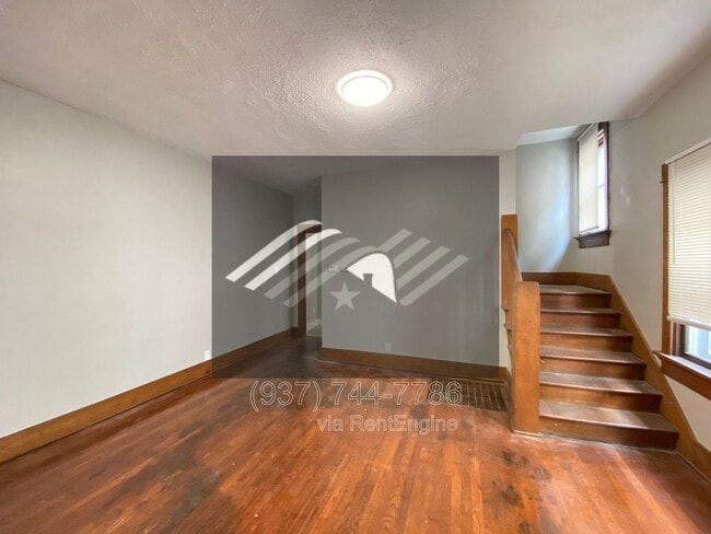 Building Photo - 26 W Beechwood Ave