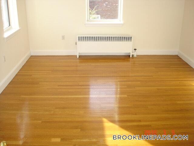 Building Photo - 72 St Paul St