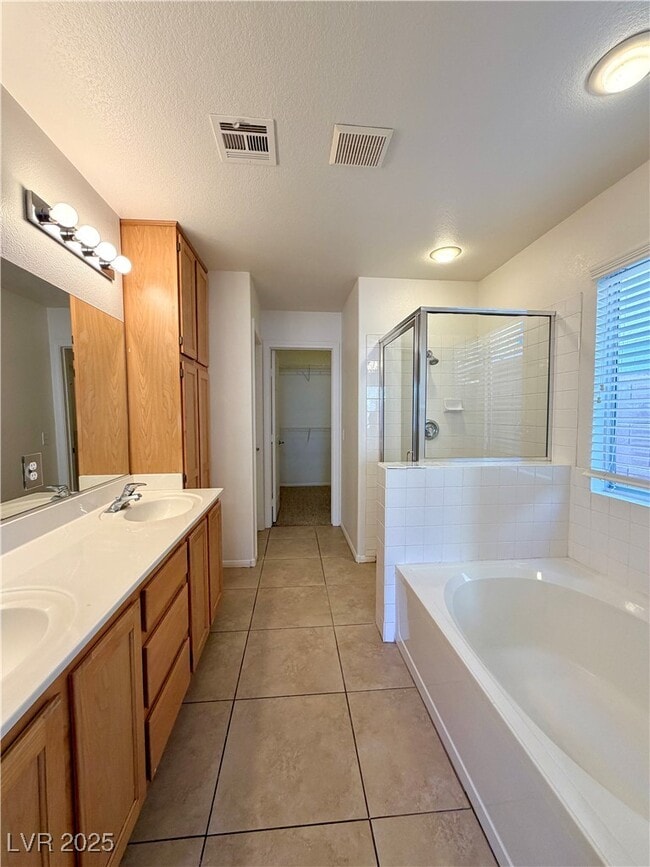 Building Photo - 1021 Miradero Ln