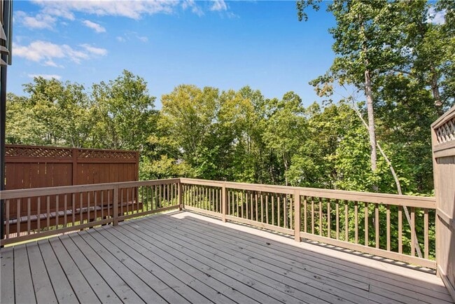 Building Photo - 427 Retreat Ln