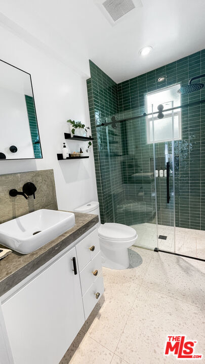 Building Photo - 3489 2nd Ave