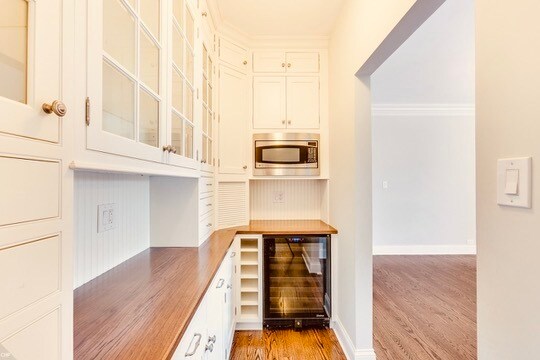 Building Photo - 5000 S Cornell Ave