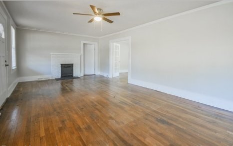 Building Photo - 4213 Ridgewood Ave