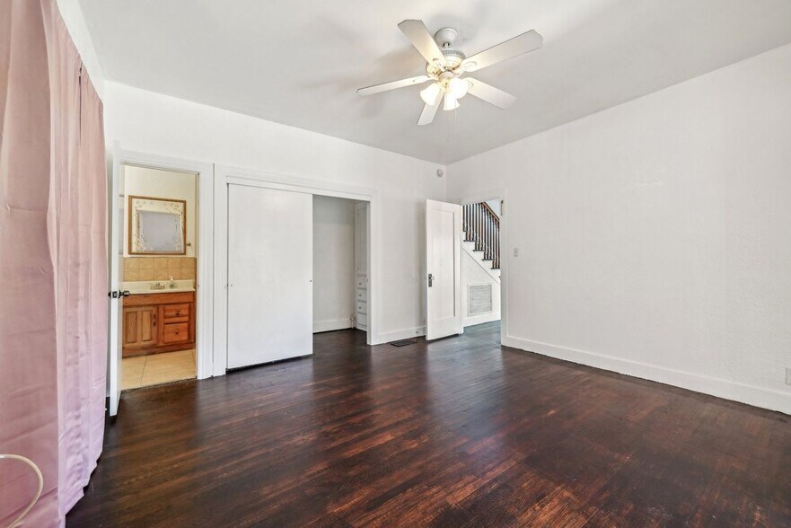 Building Photo - 3098 N Arrowhead Ave
