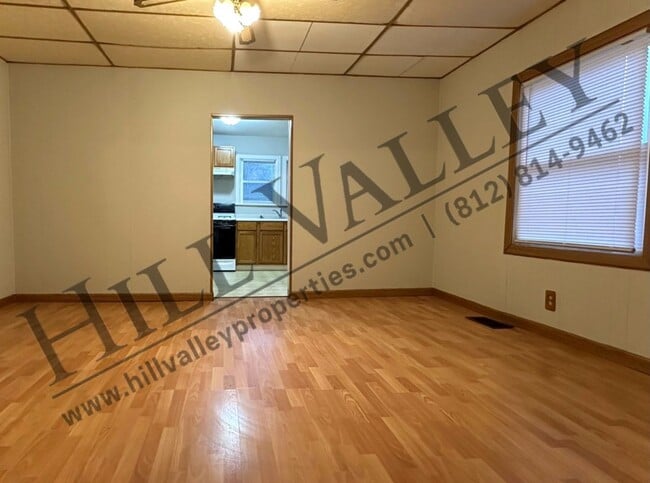 Building Photo - Two Bedroom Home