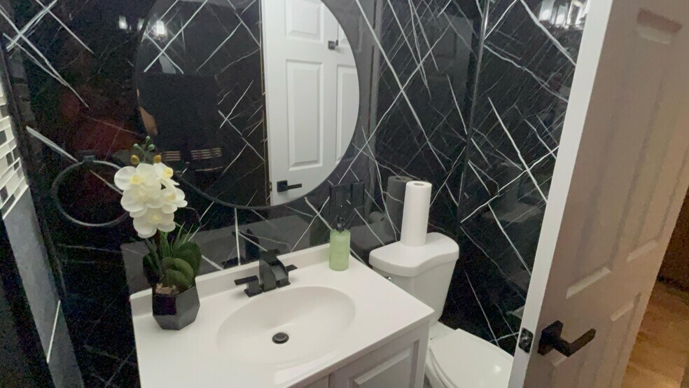 Lower Level Bathroom - 7914 S Ridgeland Ave