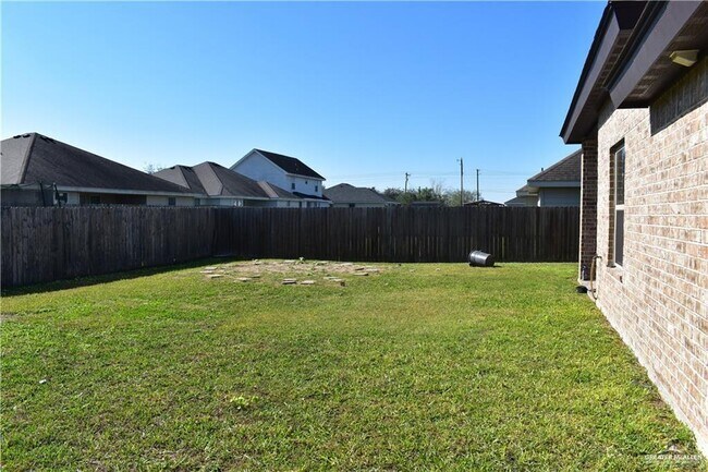 Building Photo - 27 Whitetail Dr