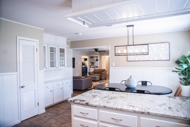 Building Photo - 3405 59th St