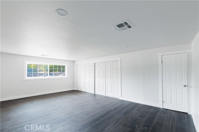Building Photo - 11200 Reseda Blvd