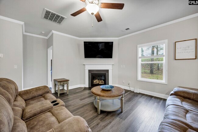 Building Photo - 102 Backspin Dr