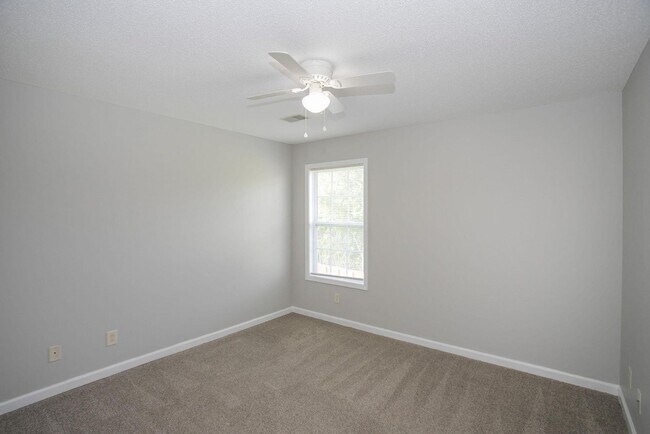 Building Photo - 822 Sugarcane Way