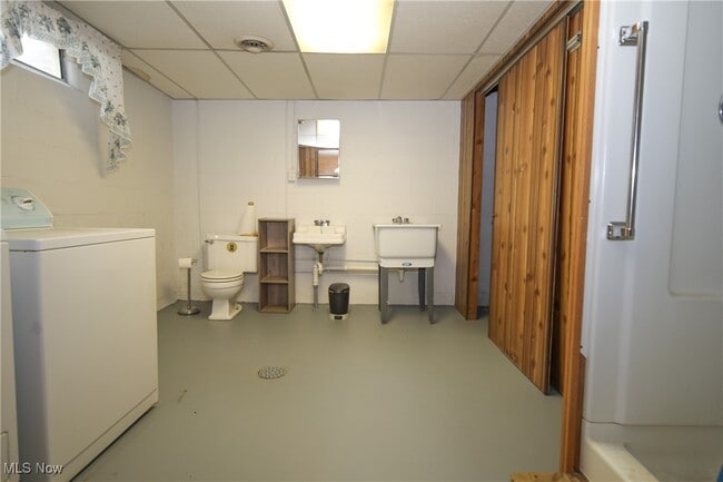 Building Photo - 734 Bond Ave
