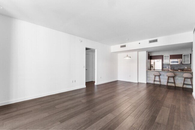 Building Photo - 951 Brickell Ave