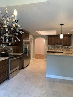 Building Photo - 6015 Oak Hill Dr