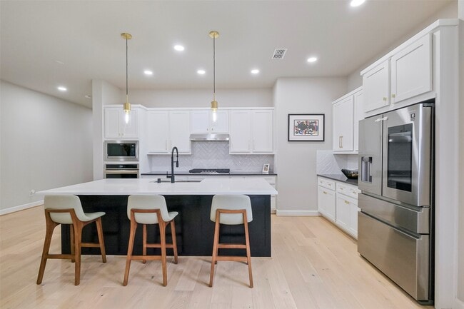 Building Photo - 2310 Precision Ln