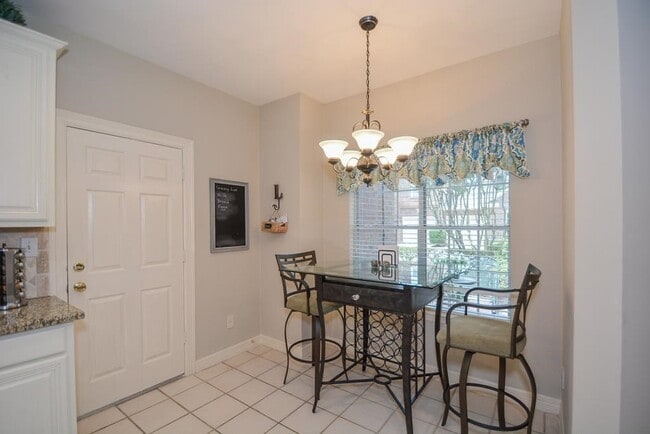 Building Photo - 4210 Greystone Way