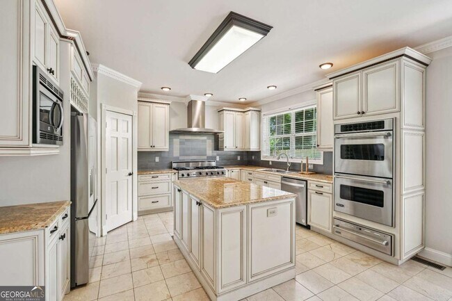 Building Photo - 1578 Lincoln Ave SE