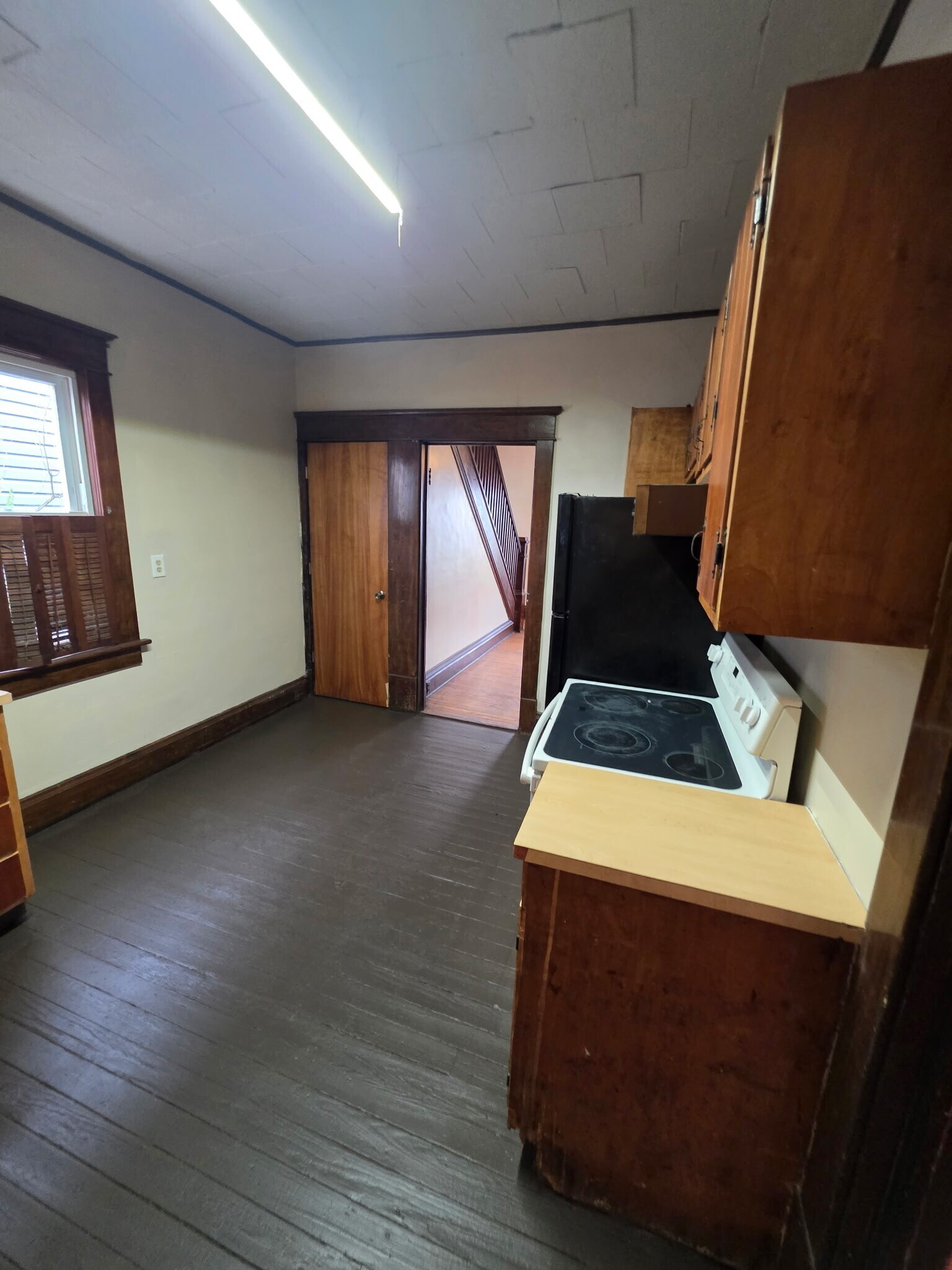 Building Photo - 364 S 10th St