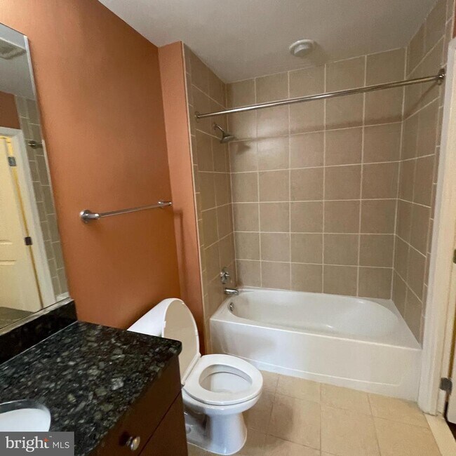 Building Photo - 155 Potomac Passage