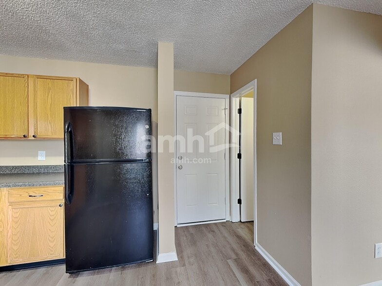 Building Photo - 2343 Summerwood Ln