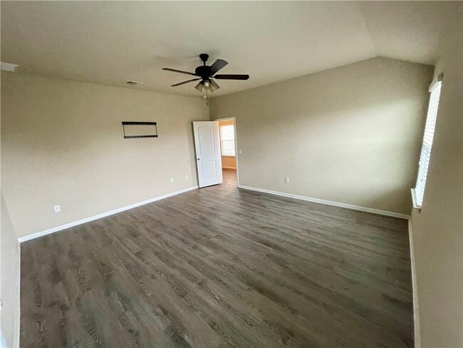 Building Photo - 222 Camellia Dr