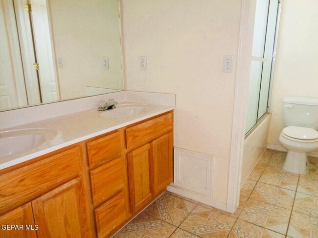 Building Photo - 3033 Tierra Polar Dr