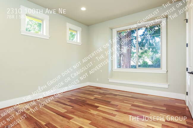 Building Photo - 2310 100th Ave NE