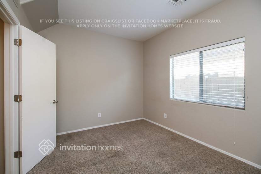 Building Photo - 44248 W Neely Dr