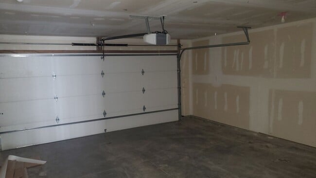Building Photo - 914 Kramer Ct