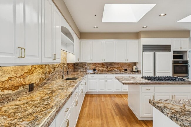 Building Photo - 32 Marin Bay Park Ct