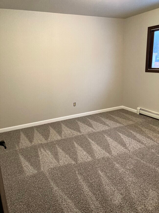 Building Photo - 1841 State St