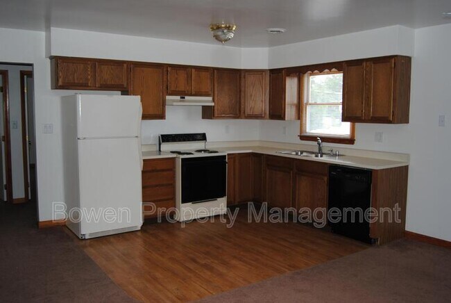 Building Photo - 419 Guilford Ave