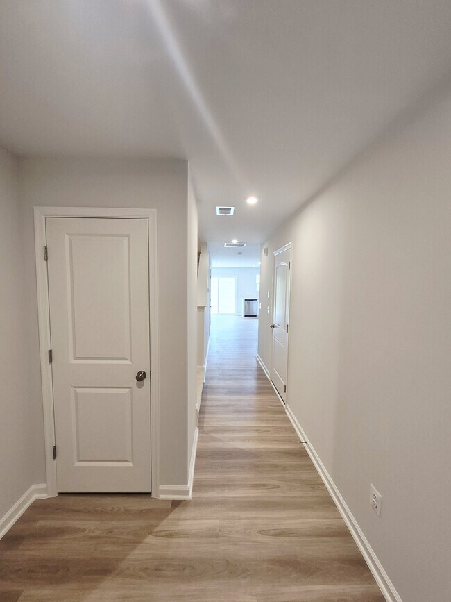 Building Photo - 50 Grayson Village Dr