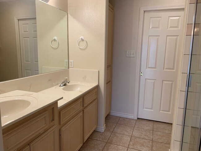 Building Photo - 15426 Grass Cay Ct