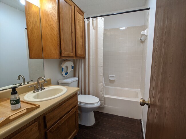 Building Photo - 3507 Leafield Dr