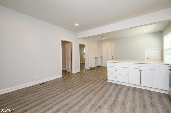 Building Photo - 32 Woodland Ave