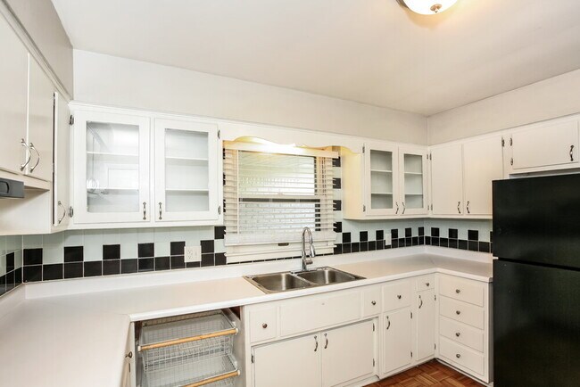 Building Photo - 7605 Kimberly Dr