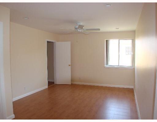 Building Photo - 1866 Fairview Villas Dr