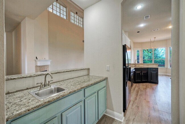 Building Photo - 3912 Coopers Hawk Cove