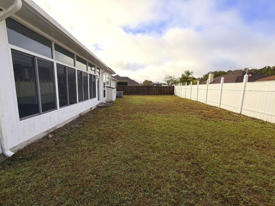 Building Photo - 1930 Hollington Dr