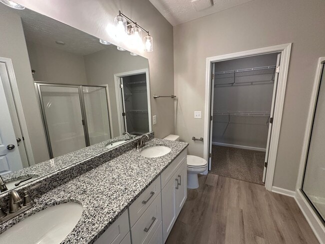 Building Photo - Brand New Townhome In Shelbyville - MOVE I...